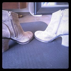 Jessica Simpson ankle boots